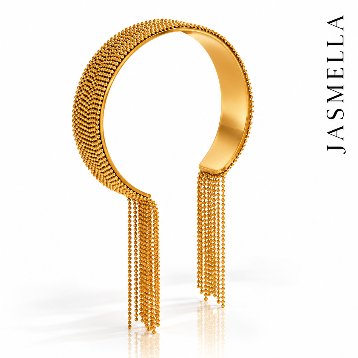 Aurelia Tassel Armband – Armreif aus Edelstahl, vergoldet, offene Enden mit Quasten – Ansicht 6