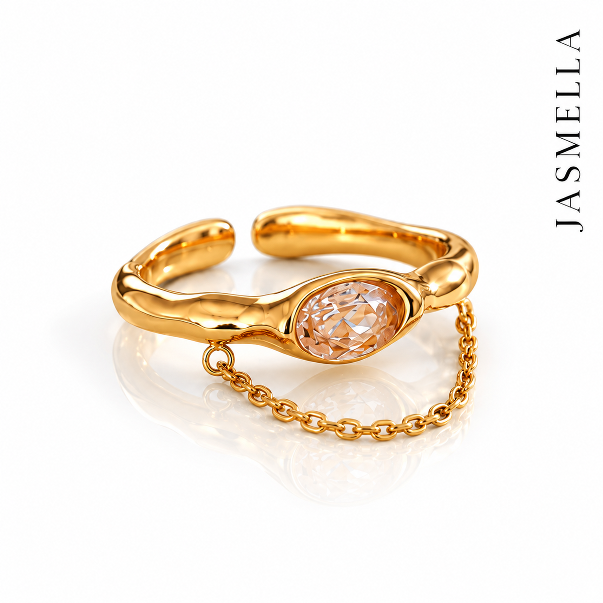 Liora Chain Ring – verstellbarer Ring aus Edelstahl, vergoldet, mit feiner Kette und Zirkonia – Ansicht 4