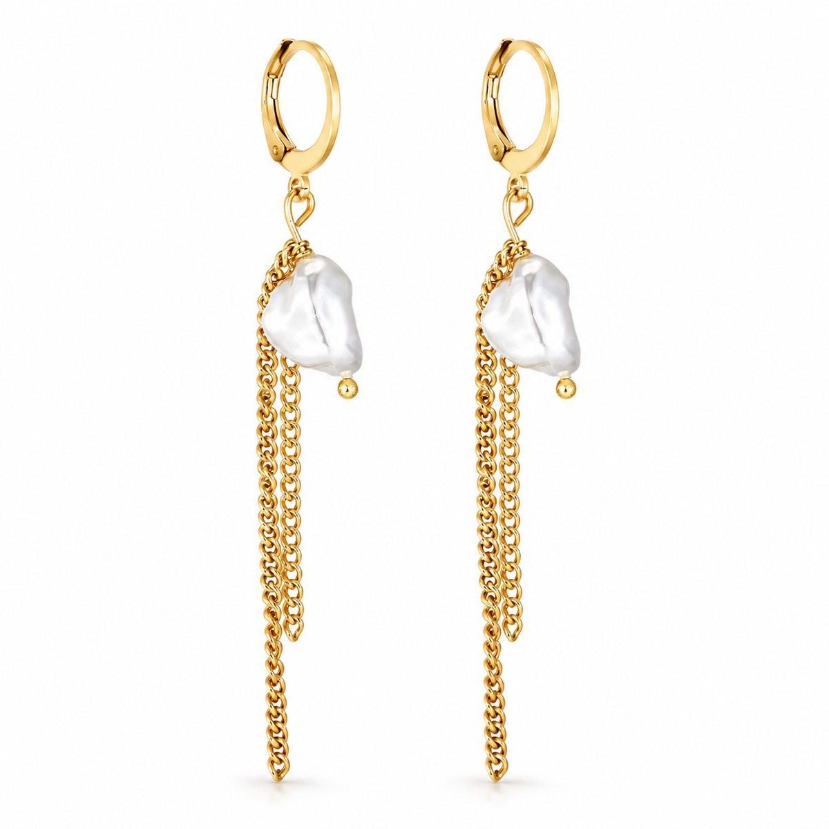 Pearl Chain Ohrringe – Creolen aus Edelstahl, vergoldet, weiße Perle und zwei Kettchen