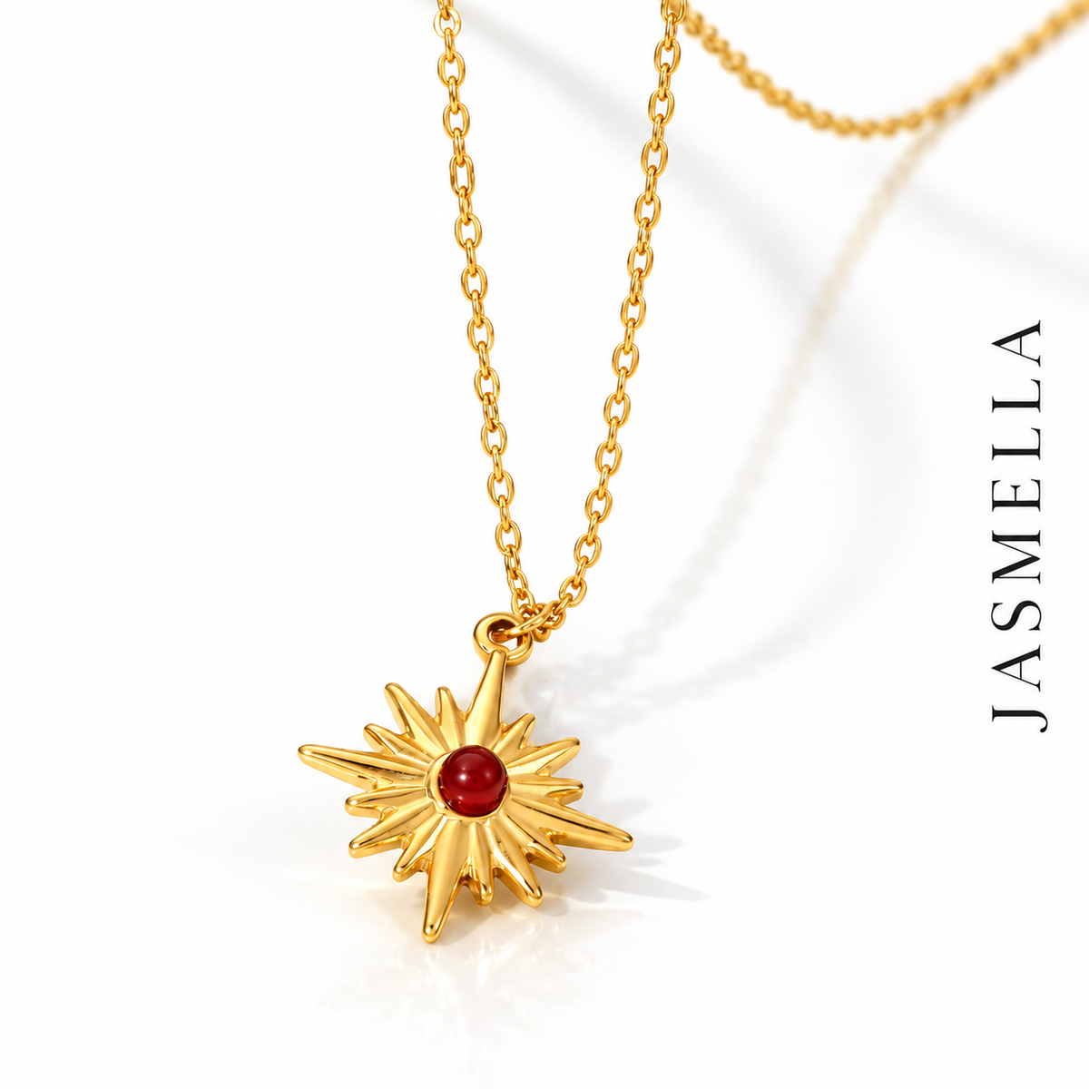 Ruby Sun Kette – Kette mit Anhänger aus Edelstahl, vergoldet, Sonne mit rotem Mittelpunkt – Ansicht 3