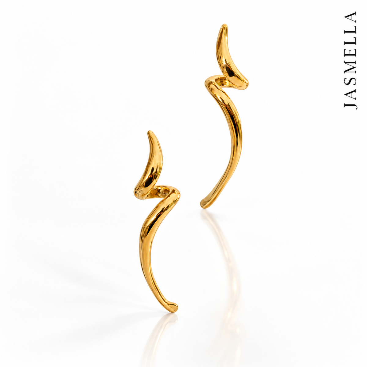 Virella Twist Ohrringe – Ohrstecker aus Edelstahl, vergoldet, längliche Spiralform – Ansicht 4